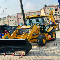 Backhoe loading machine